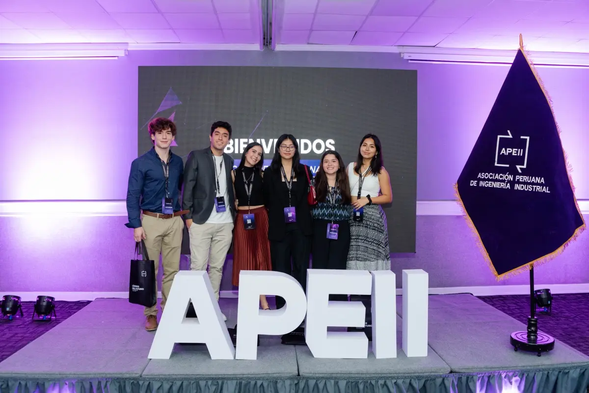 Participante en evento APEII 04